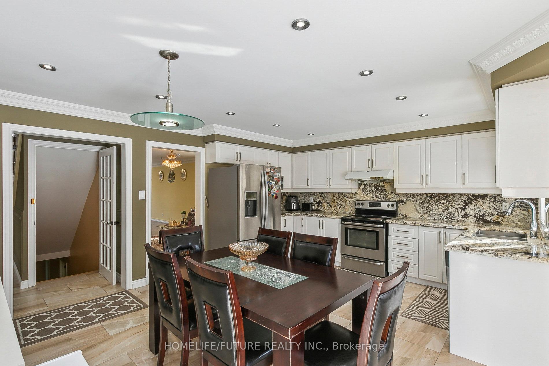 Photo 15 of 44 Norman Ross Drive, Markham, Middlefield — HOMEH