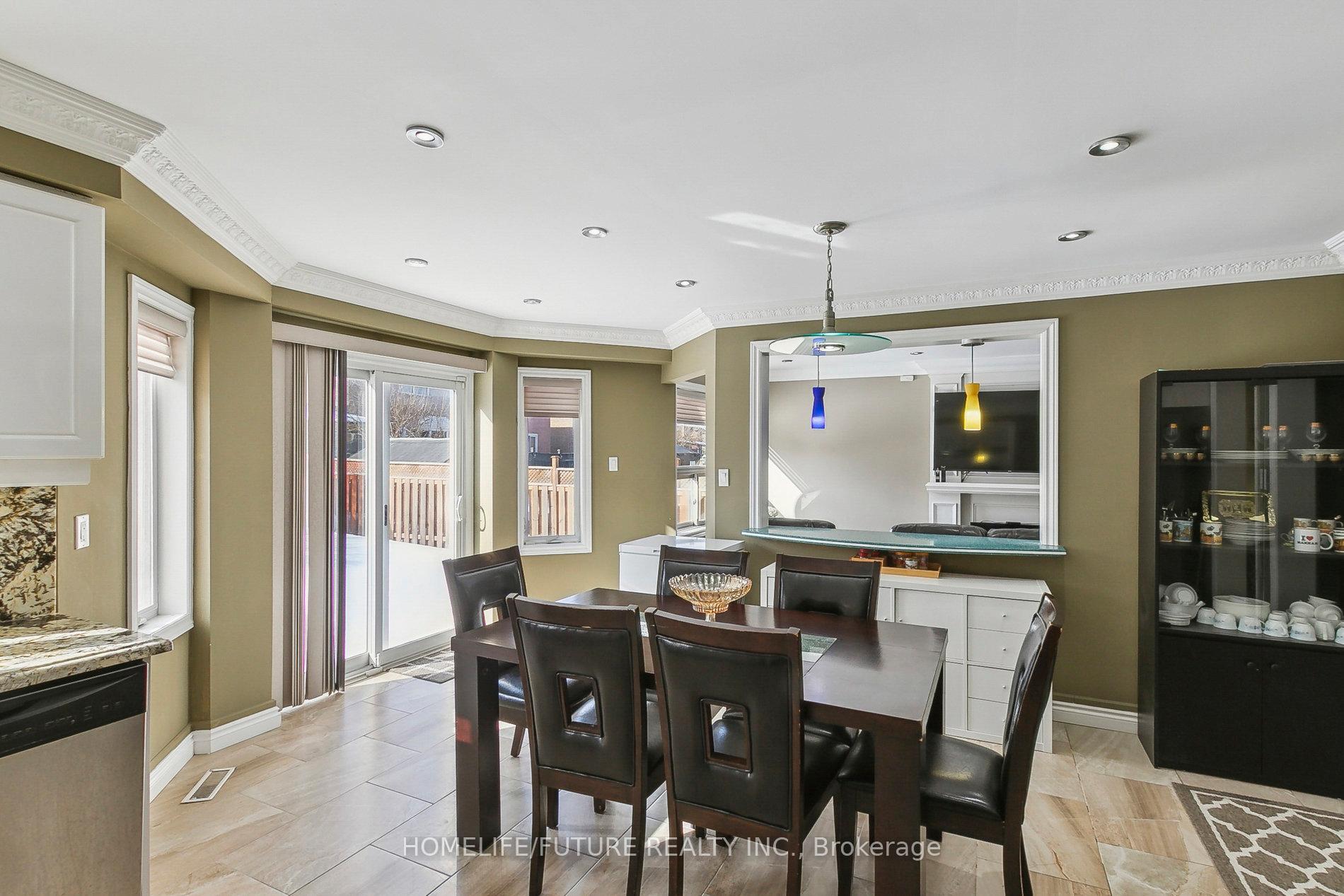 Photo 17 of 44 Norman Ross Drive, Markham, Middlefield — HOMEH