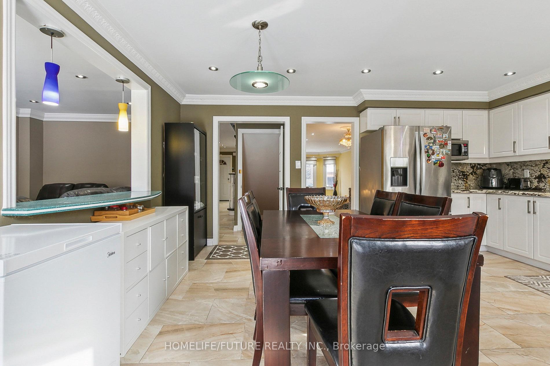 Photo 19 of 44 Norman Ross Drive, Markham, Middlefield — HOMEH