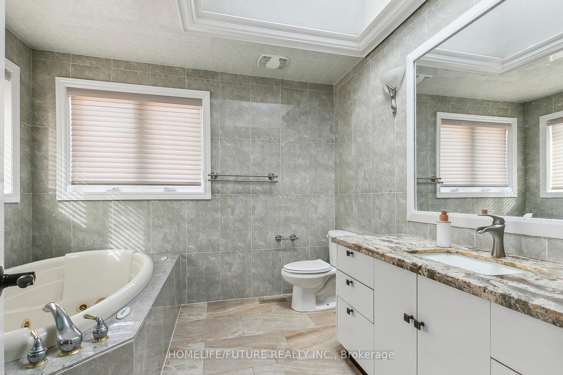 Photo 28 of 44 Norman Ross Drive, Markham, Middlefield — HOMEH