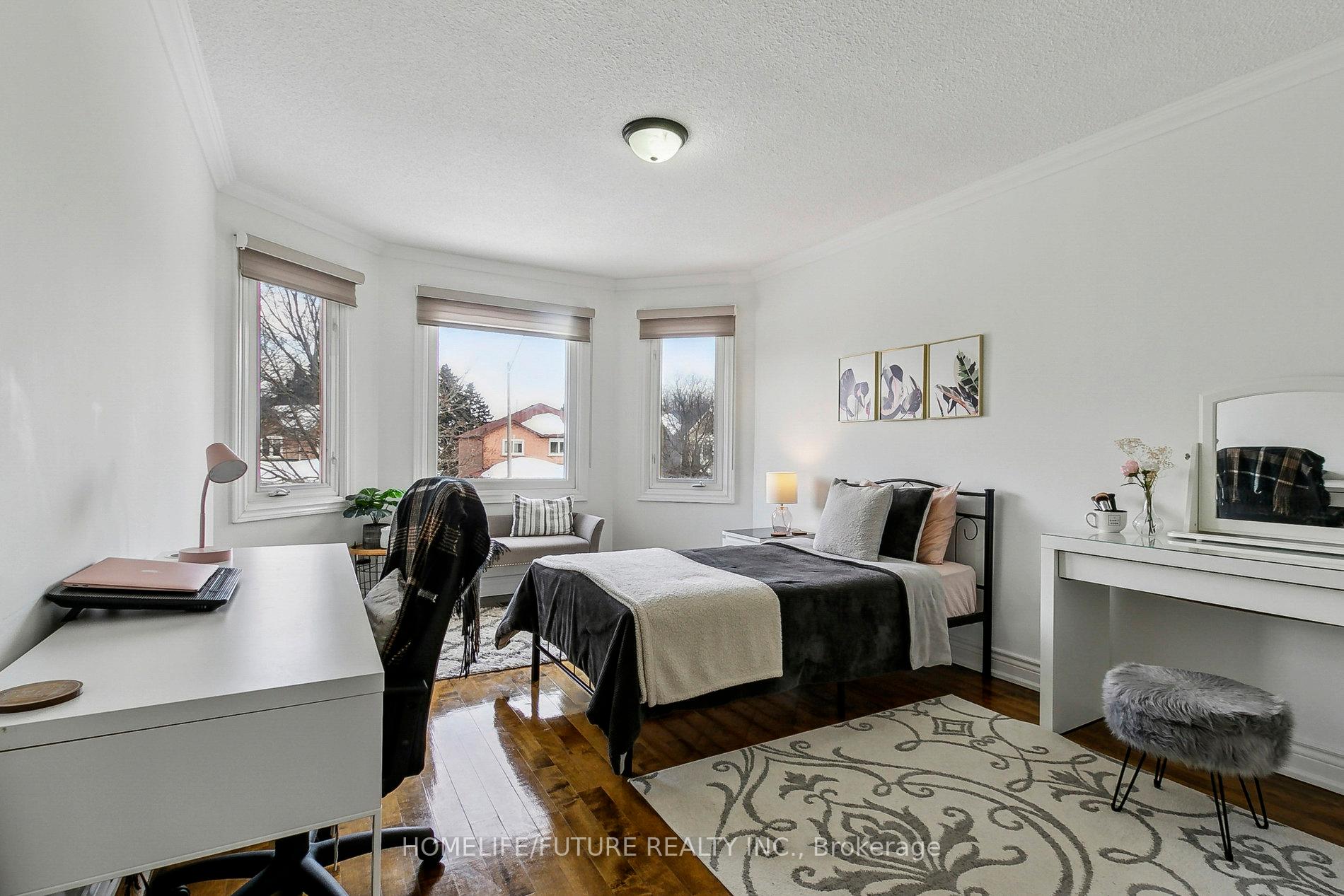 Photo 33 of 44 Norman Ross Drive, Markham, Middlefield — HOMEH