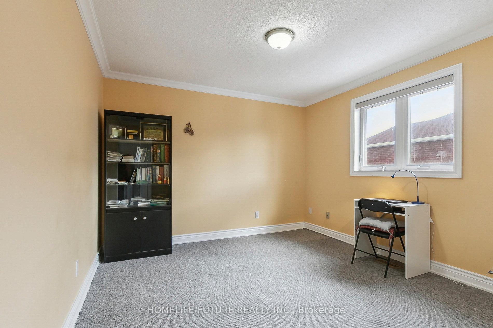 Photo 35 of 44 Norman Ross Drive, Markham, Middlefield — HOMEH