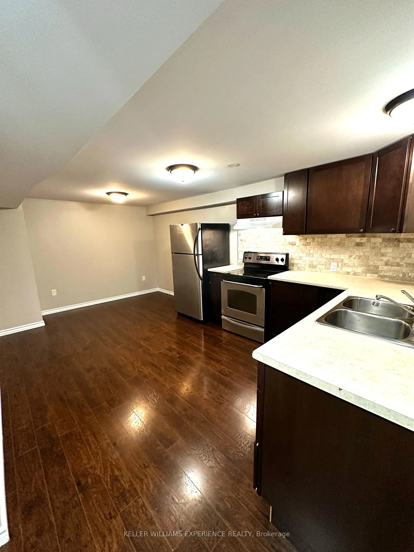 Photo 5 of Unit Lower, 33 Daphne Crescent, Barrie, Cundles East — HOMEH