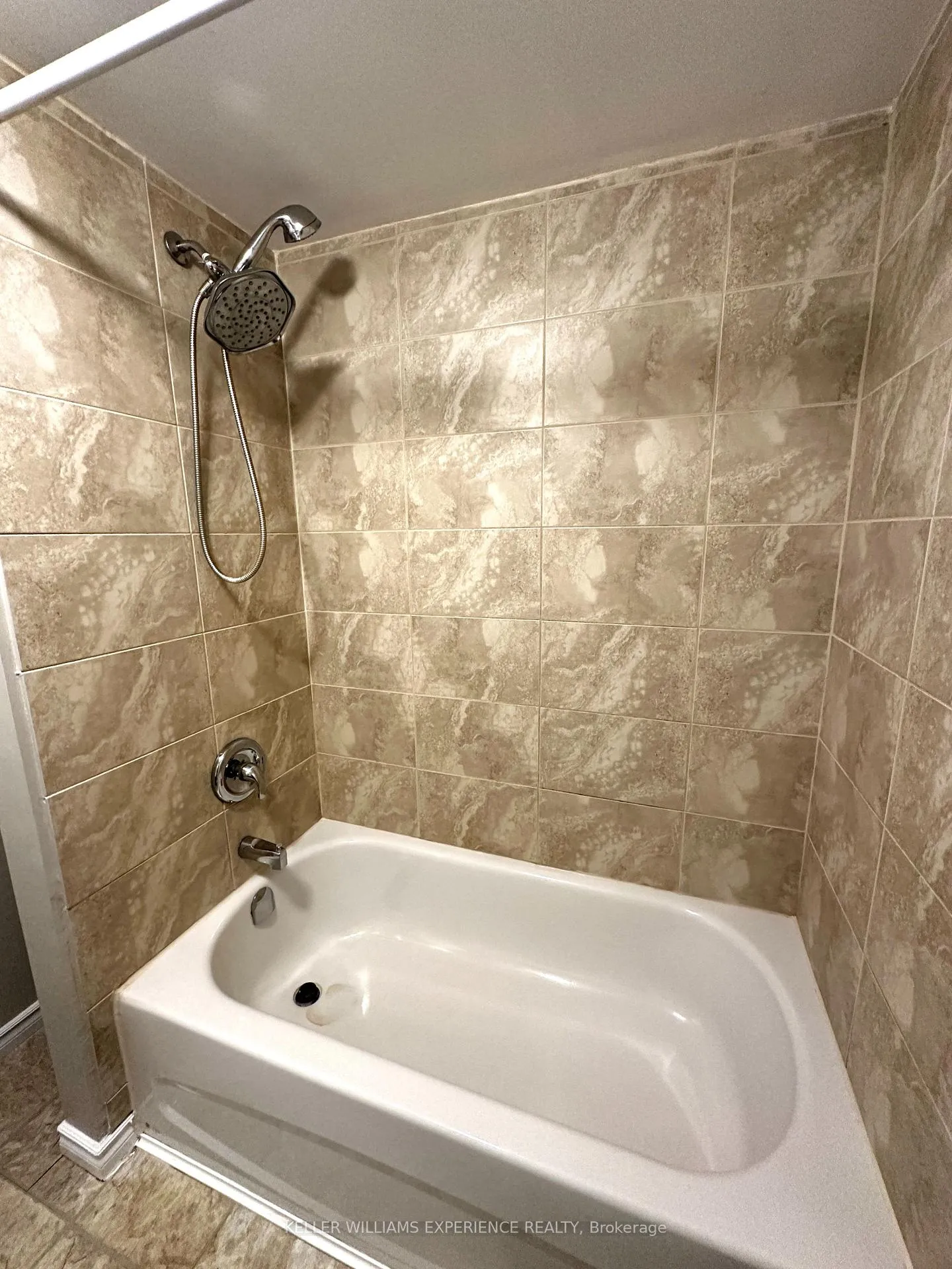 Photo 11 of Unit Lower, 33 Daphne Crescent, Barrie, Cundles East — HOMEH