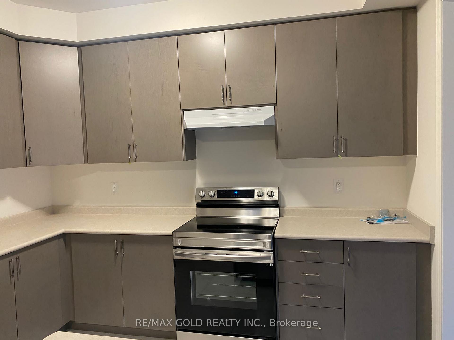 Photo 6 of 27 Great Falls Boulevard, Hamilton, Waterdown — HOMEH