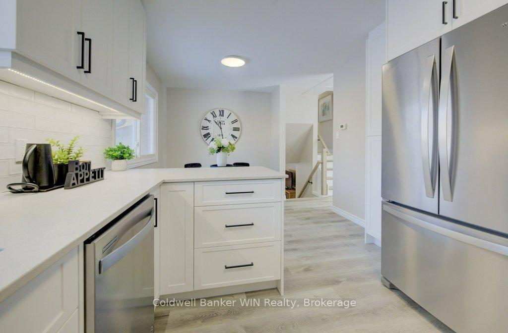 Photo 13 of 60 Gilmour Crescent, Kitchener — HOMEH