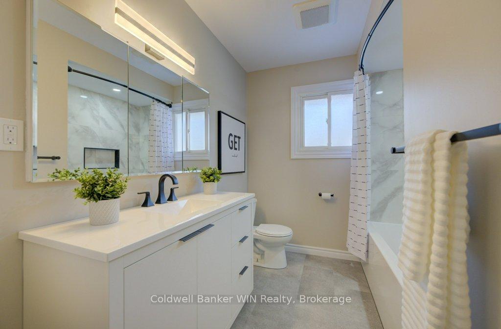 Photo 21 of 60 Gilmour Crescent, Kitchener — HOMEH