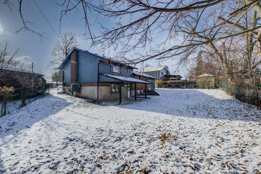 Photo 31 of 60 Gilmour Crescent, Kitchener — HOMEH