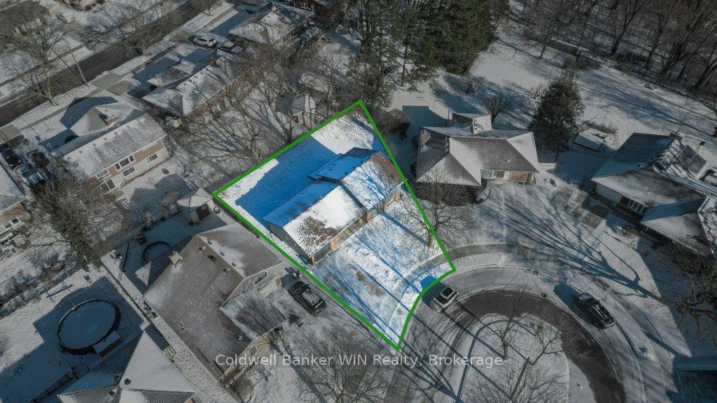 Photo 38 of 60 Gilmour Crescent, Kitchener — HOMEH