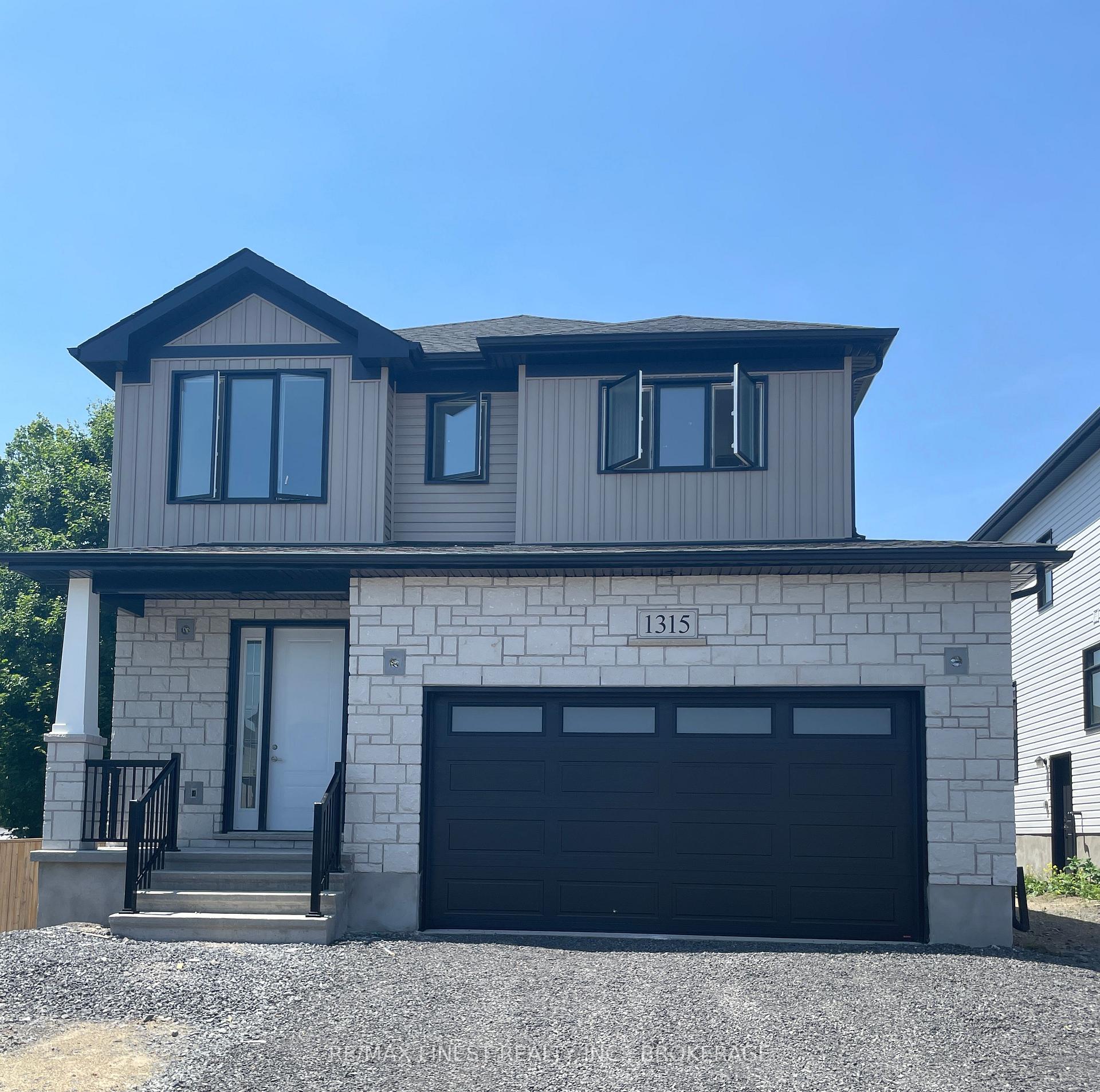 Front of Unit LOT E76, 1315 Turnbull Way