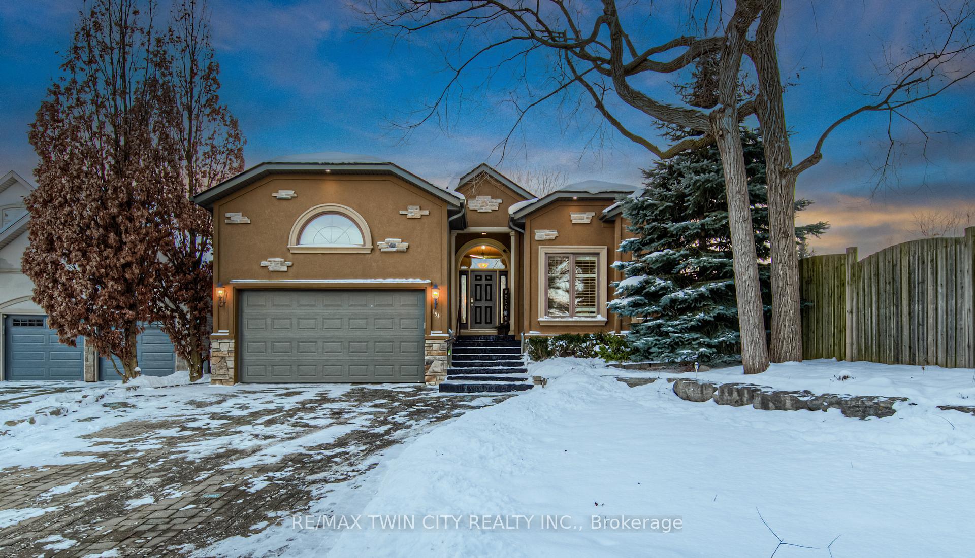 Photo 2 of 154 Forfar Avenue, Kitchener — HOMEH