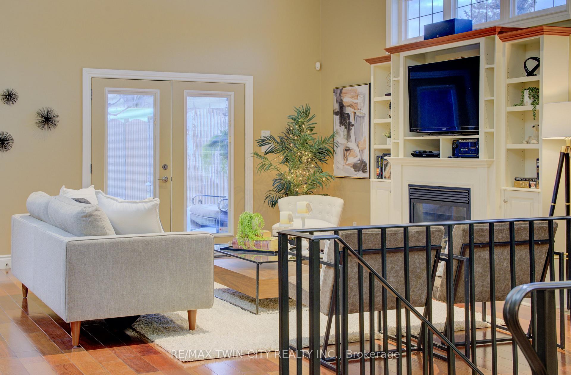 Photo 9 of 154 Forfar Avenue, Kitchener — HOMEH