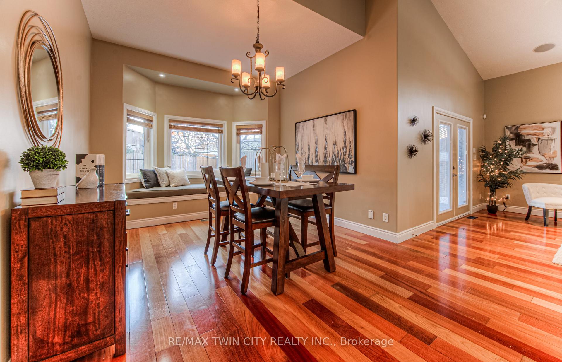 Photo 13 of 154 Forfar Avenue, Kitchener — HOMEH