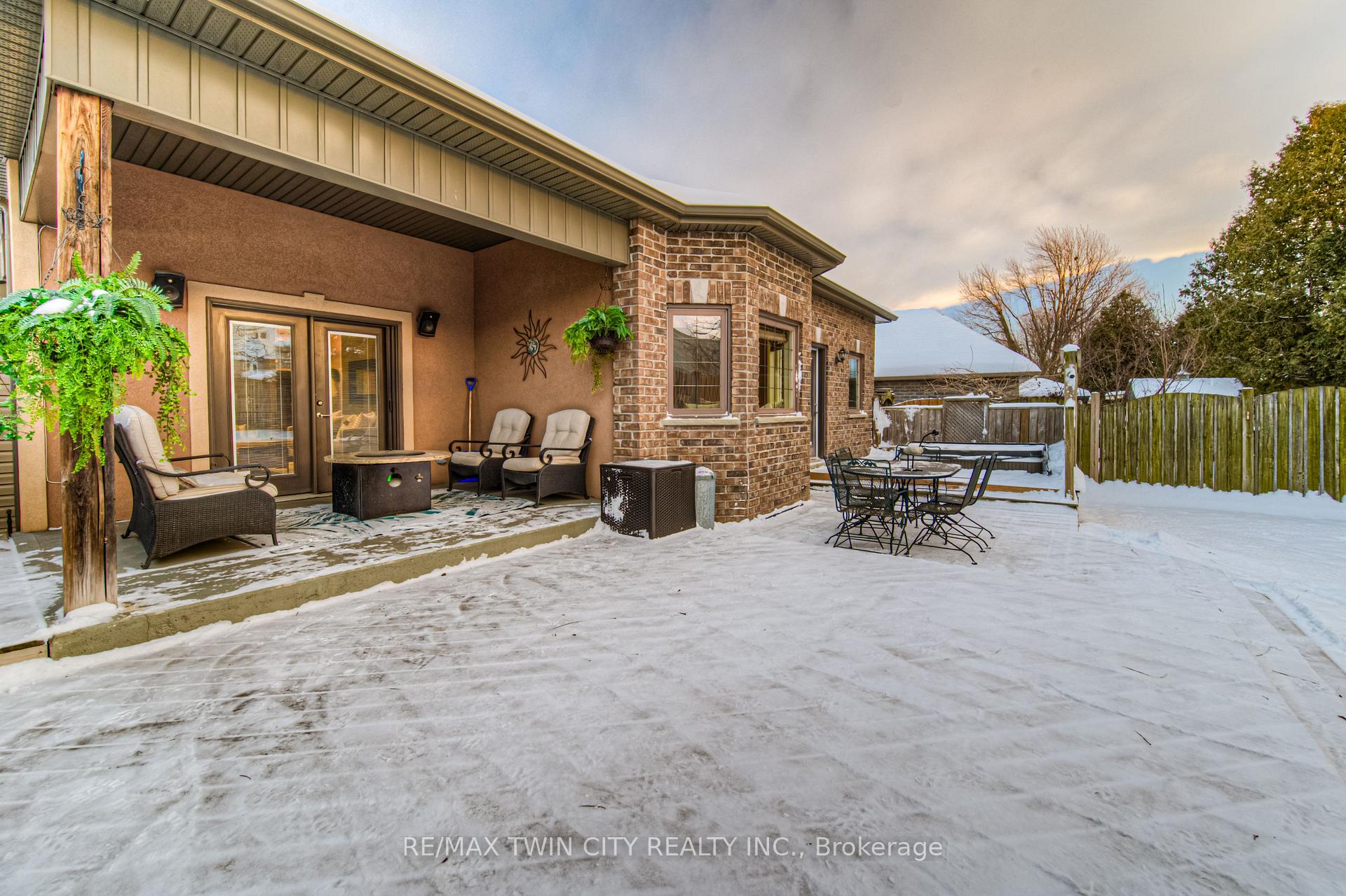 Photo 33 of 154 Forfar Avenue, Kitchener — HOMEH