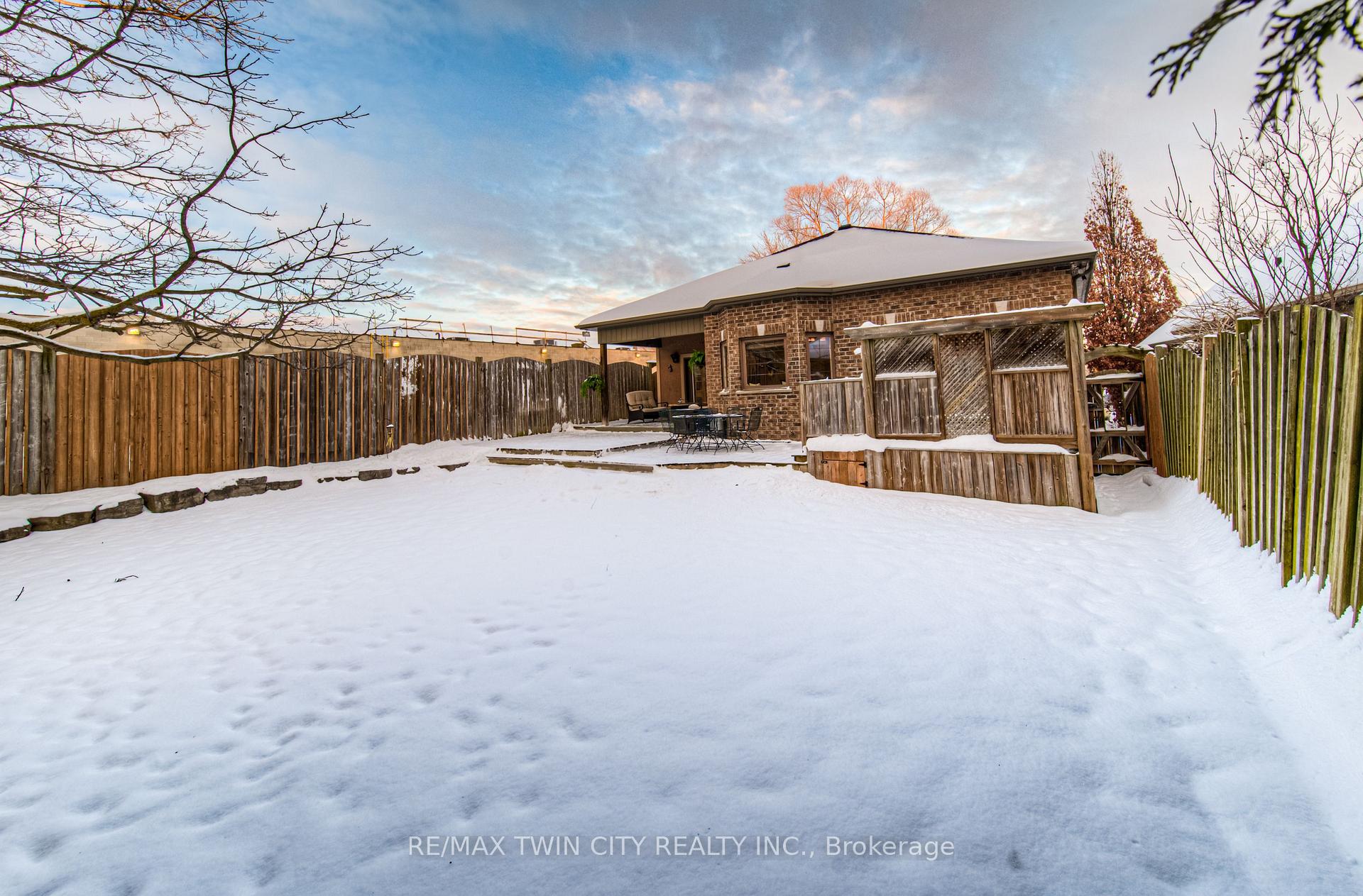 Photo 36 of 154 Forfar Avenue, Kitchener — HOMEH