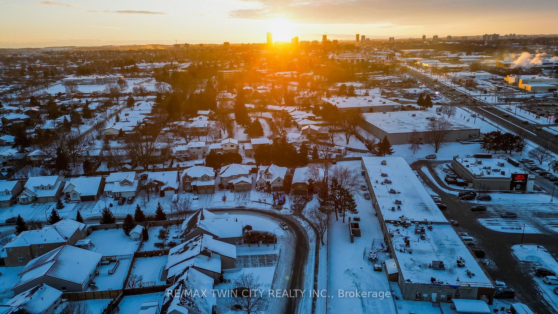 Photo 40 of 154 Forfar Avenue, Kitchener — HOMEH