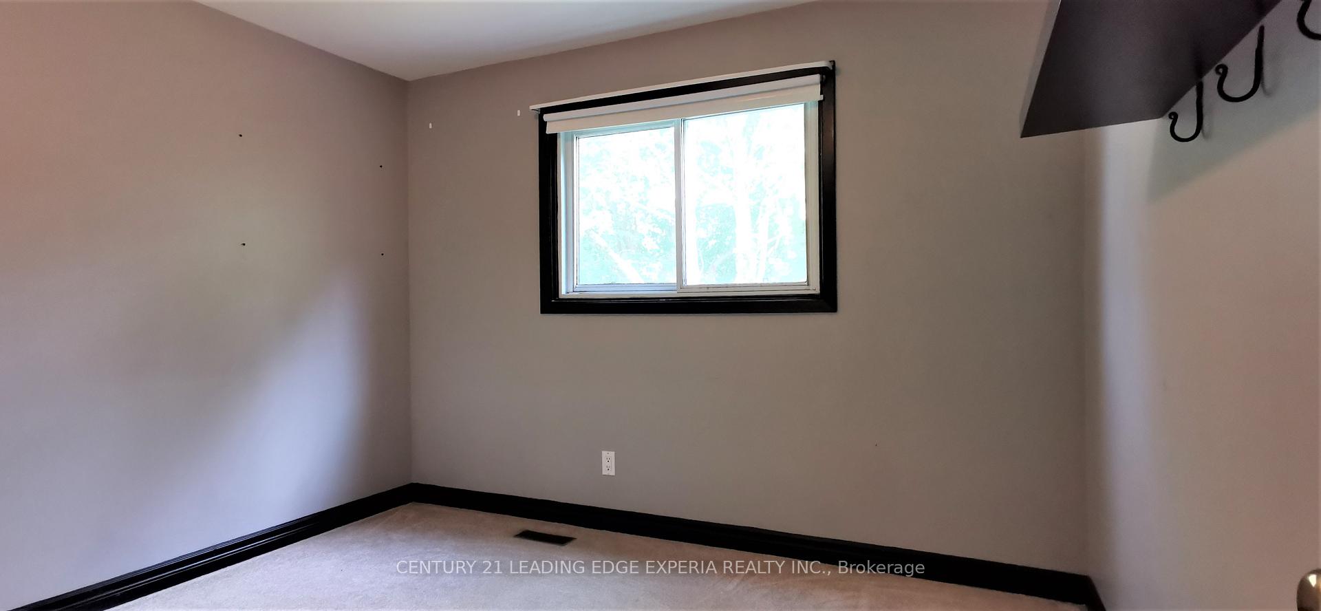 Photo 11 of 37 Sir Brandiles Place, Markham, Markham Village — HOMEH