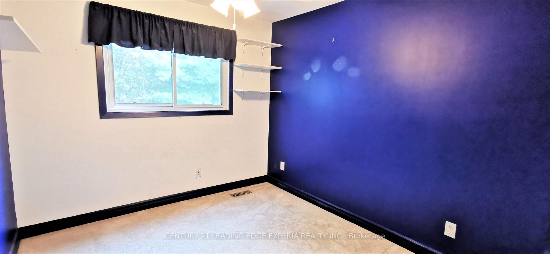Photo 13 of 37 Sir Brandiles Place, Markham, Markham Village — HOMEH