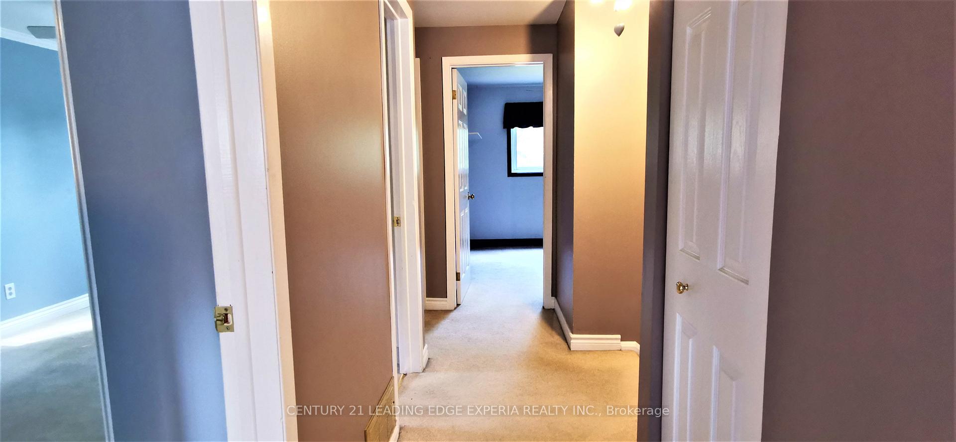 Photo 17 of 37 Sir Brandiles Place, Markham, Markham Village — HOMEH