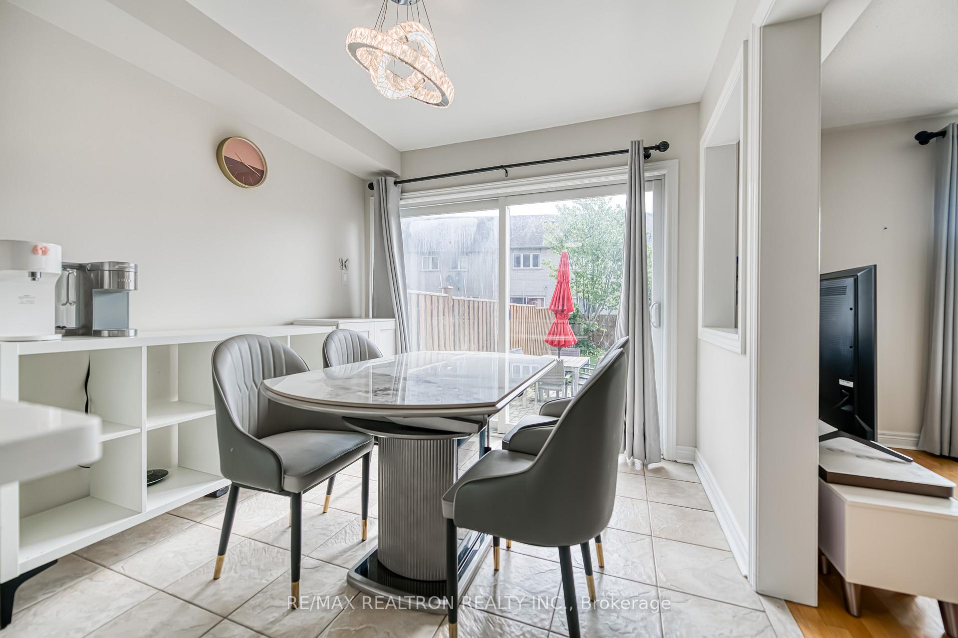 Photo 8 of 65 Harry Blaylock Drive E, Markham, Greensborough — HOMEH