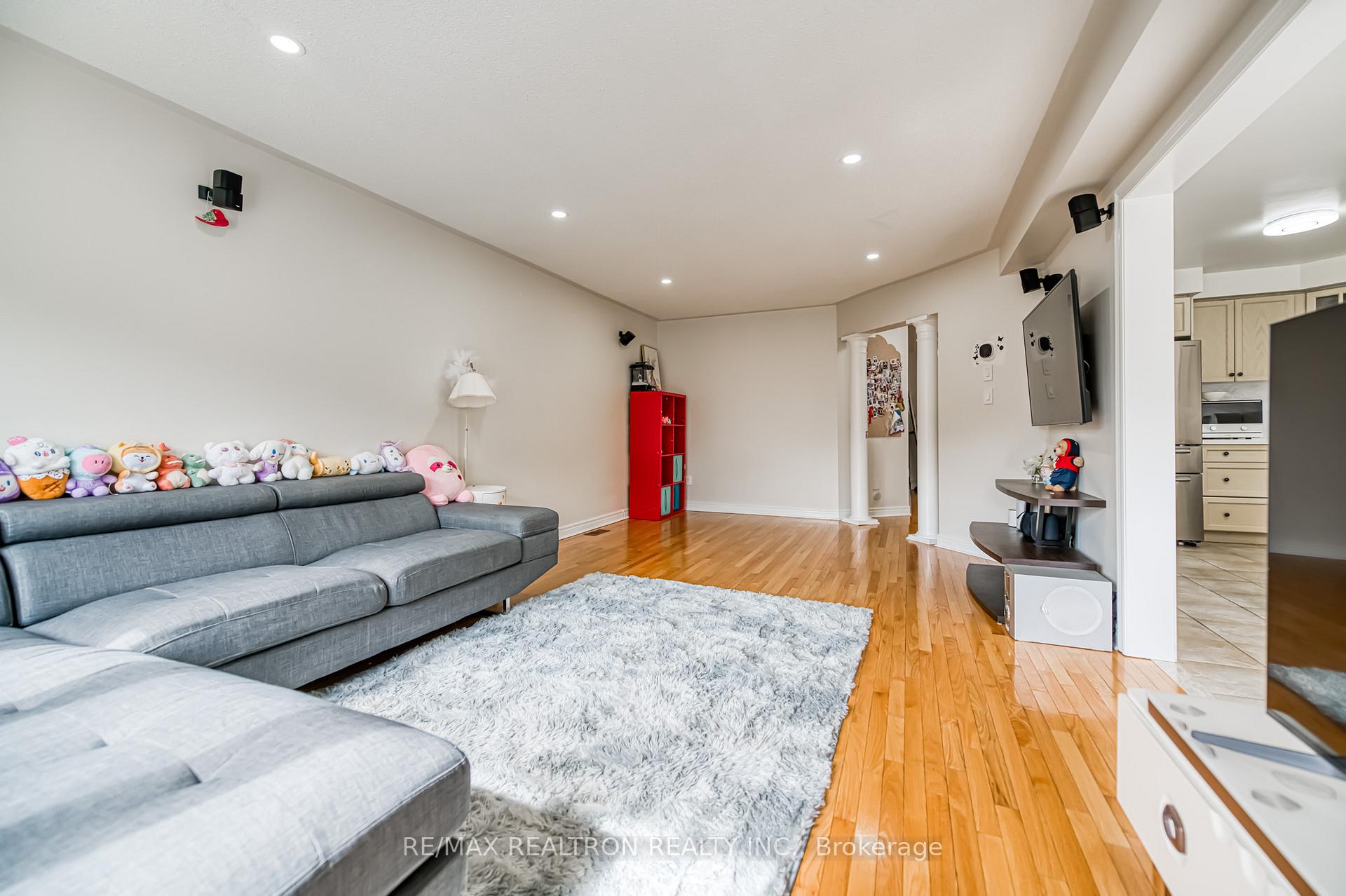 Photo 11 of 65 Harry Blaylock Drive E, Markham, Greensborough — HOMEH