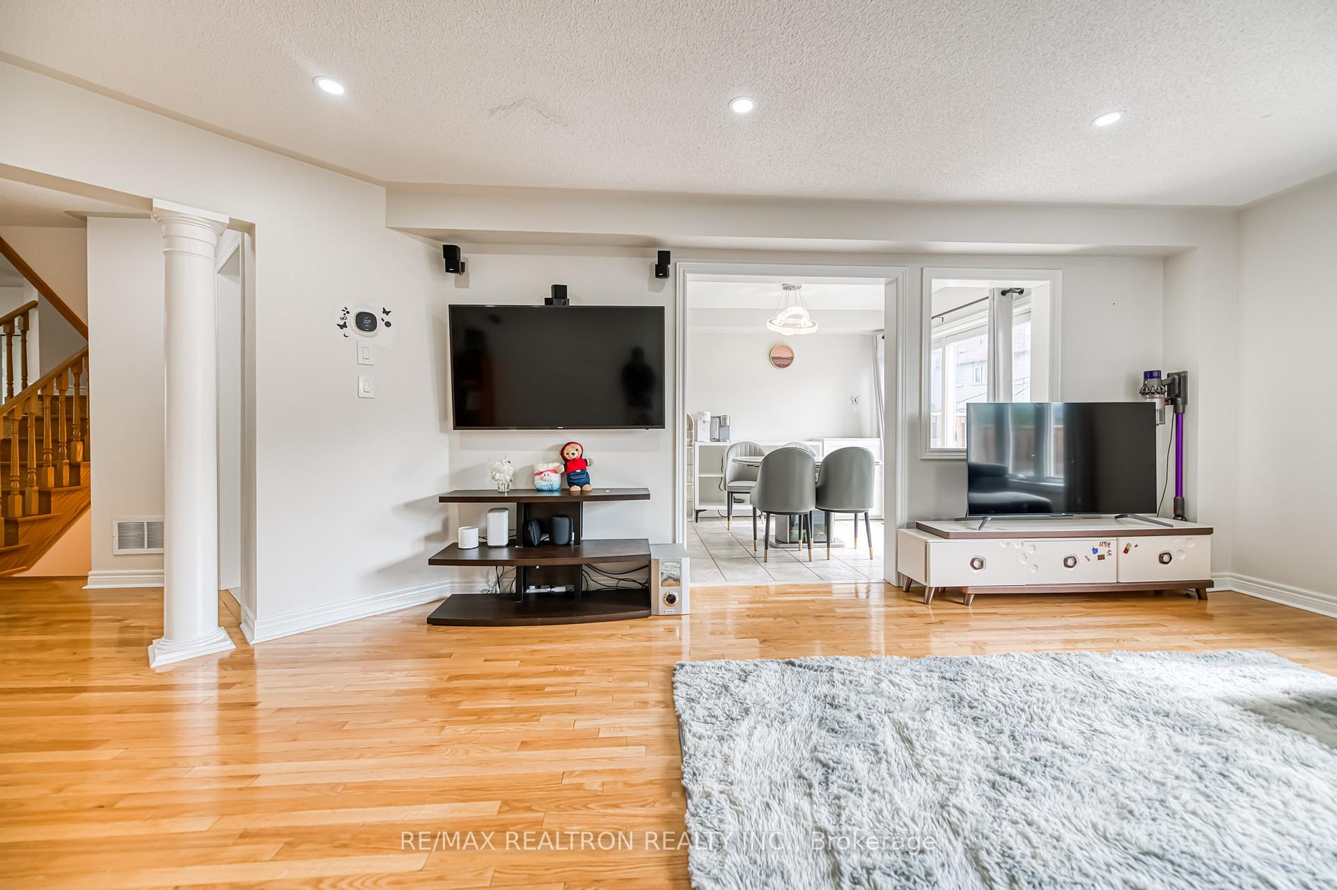 Photo 12 of 65 Harry Blaylock Drive E, Markham, Greensborough — HOMEH