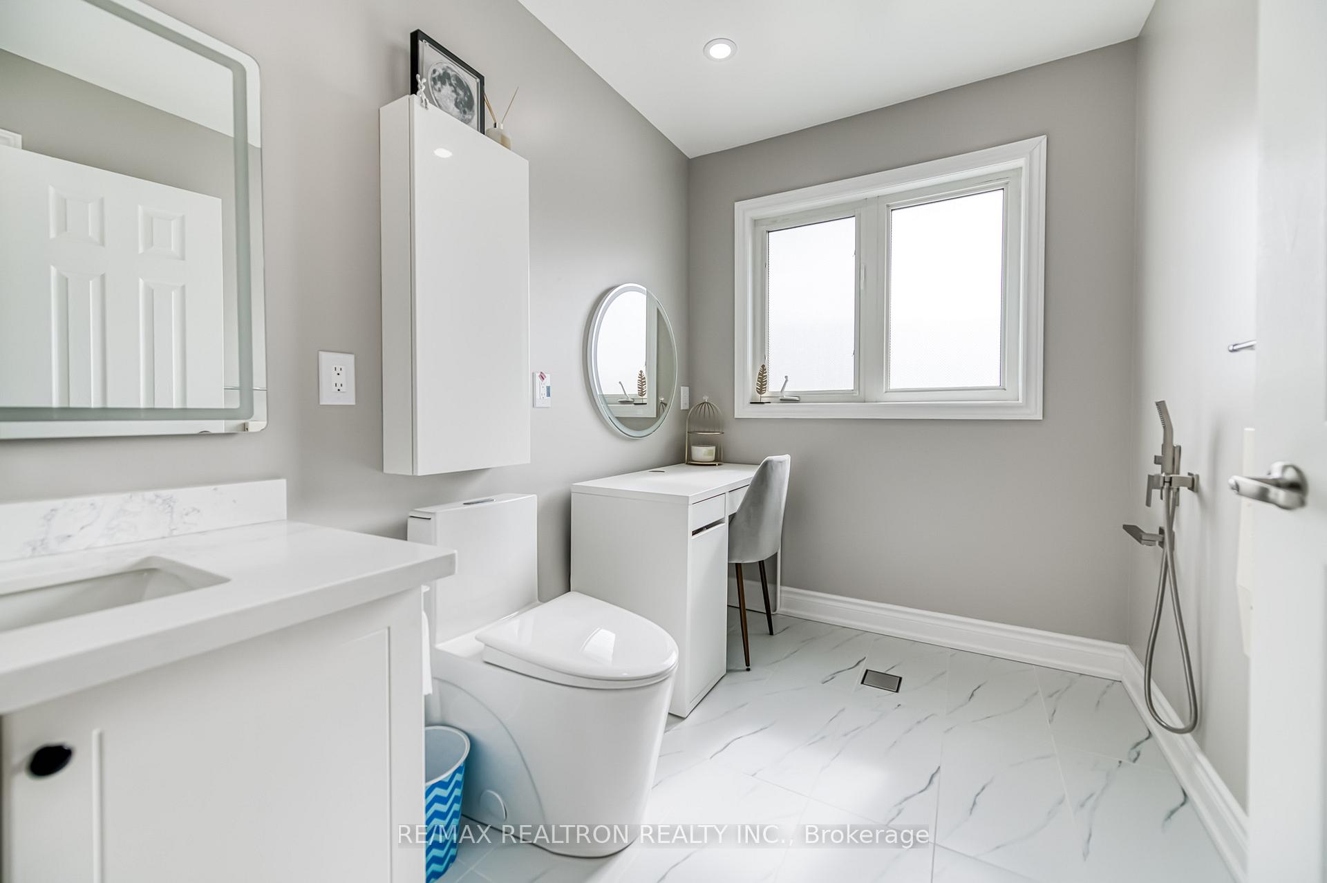 Photo 20 of 65 Harry Blaylock Drive E, Markham, Greensborough — HOMEH