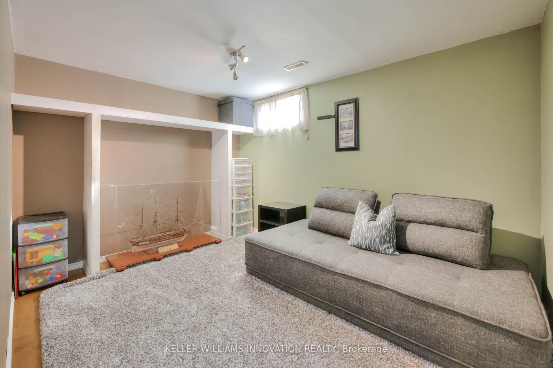 Photo 15 of 37 Harvest Court, Kitchener — HOMEH