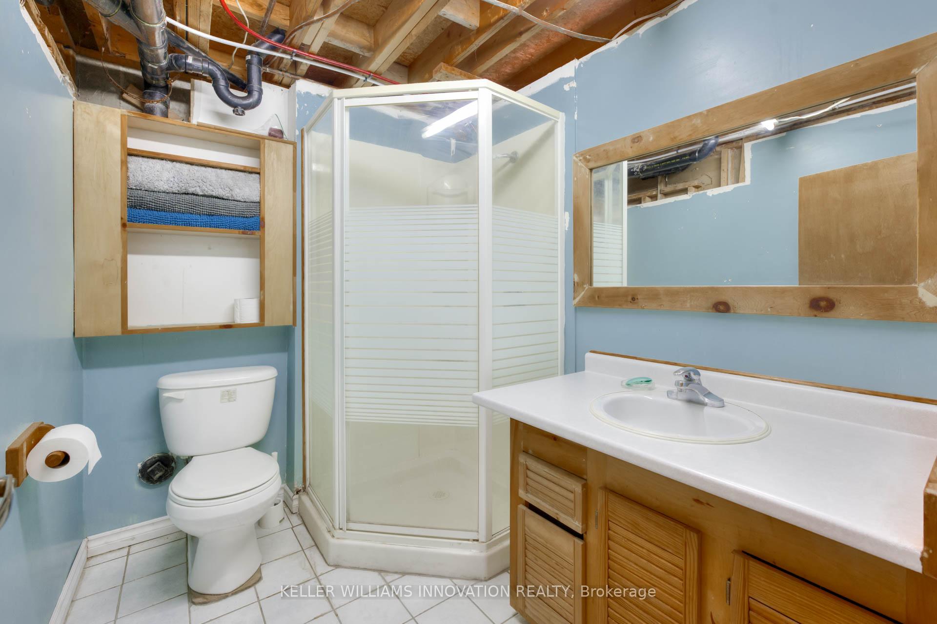 Photo 16 of 37 Harvest Court, Kitchener — HOMEH