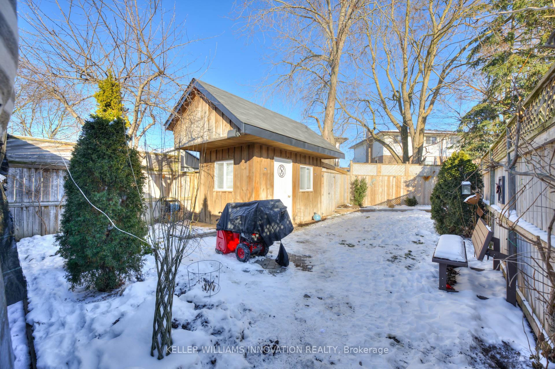 Photo 24 of 37 Harvest Court, Kitchener — HOMEH