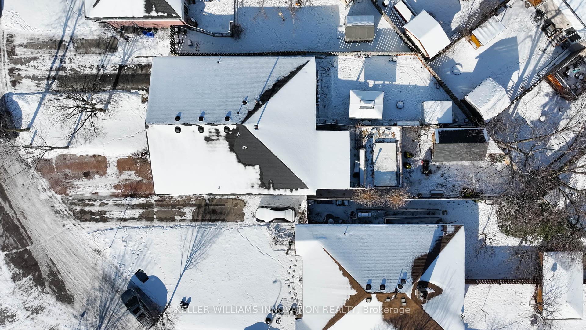 Photo 29 of 37 Harvest Court, Kitchener — HOMEH