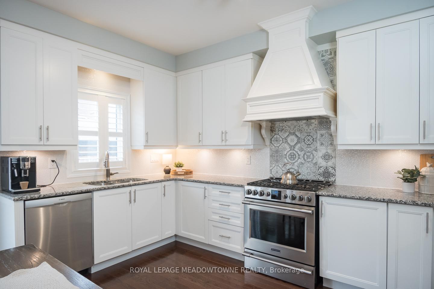 Photo 9 of 476 Mcgibbon Drive, Milton, Clarke — HOMEH