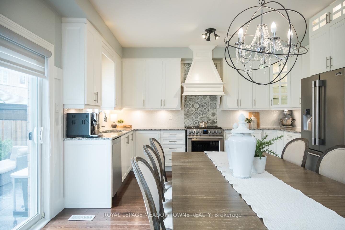 Photo 10 of 476 Mcgibbon Drive, Milton, Clarke — HOMEH