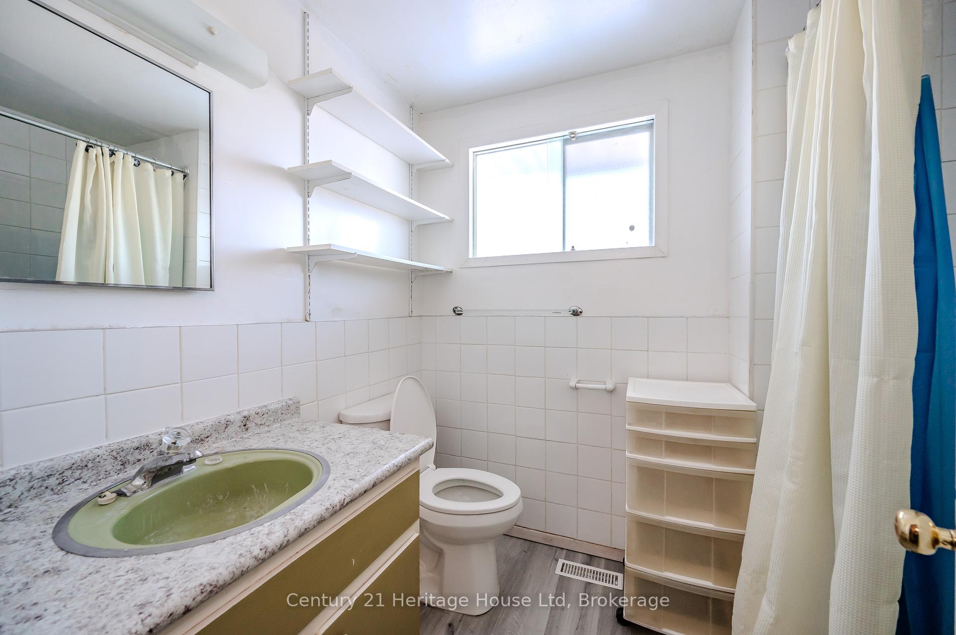 Photo 18 of 41 Roberts Crescent, Kitchener — HOMEH