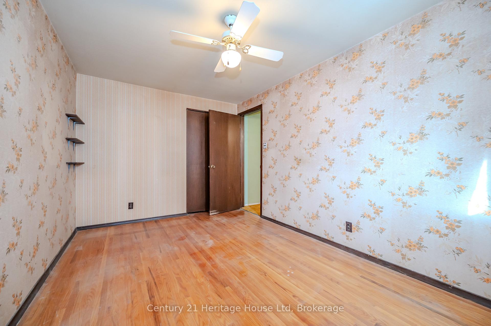 Photo 24 of 41 Roberts Crescent, Kitchener — HOMEH