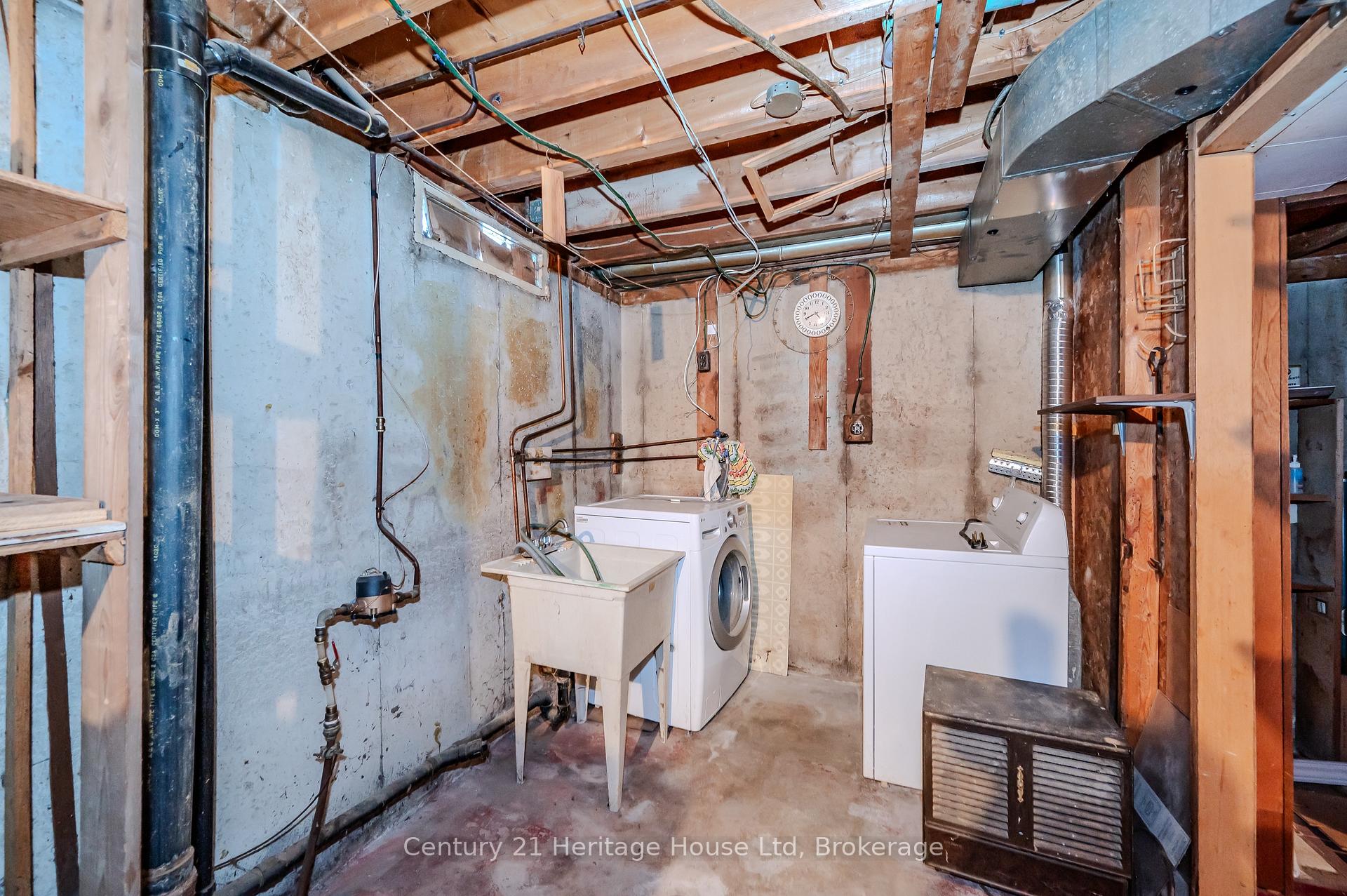 Photo 30 of 41 Roberts Crescent, Kitchener — HOMEH