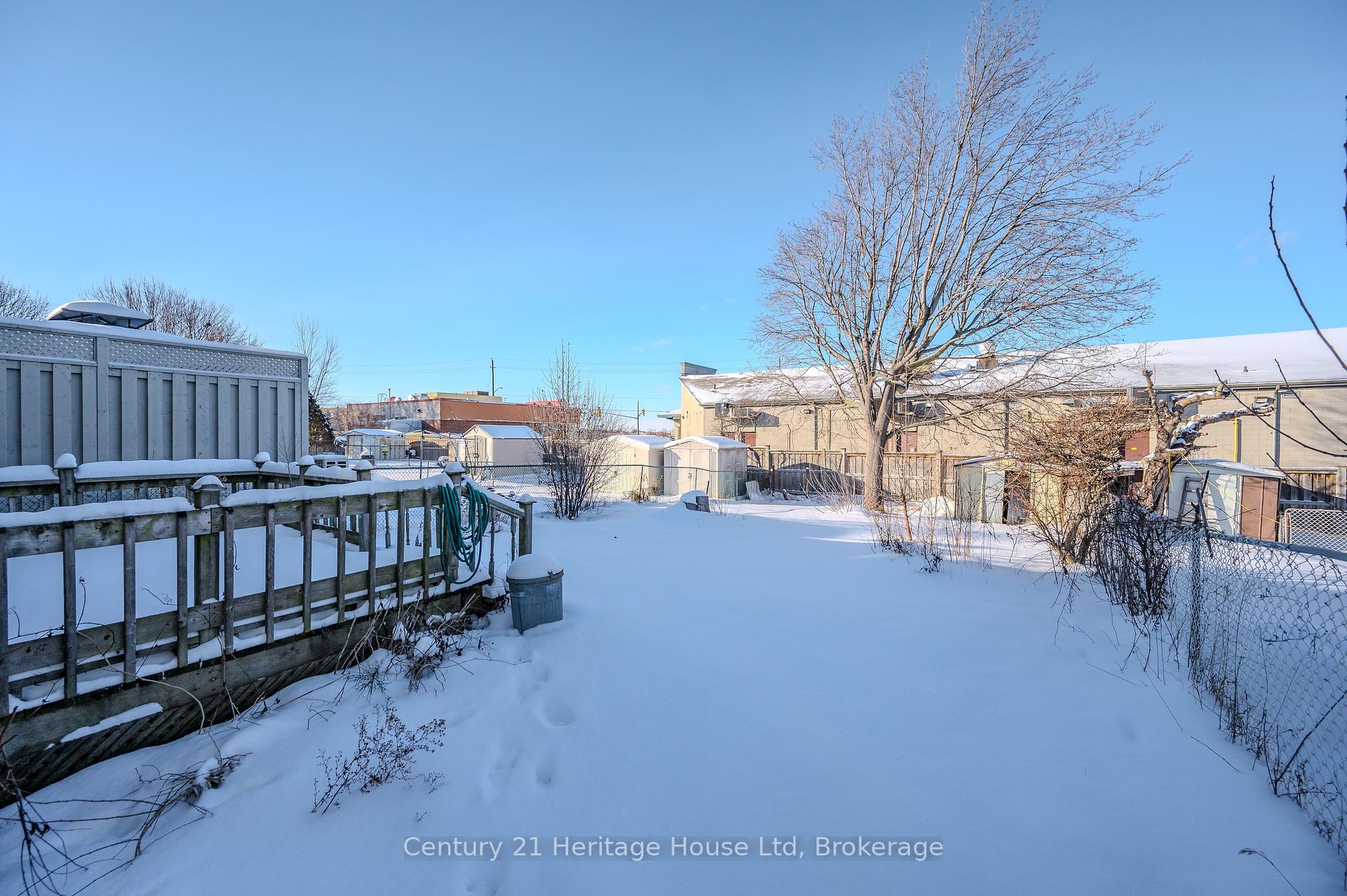 Photo 35 of 41 Roberts Crescent, Kitchener — HOMEH