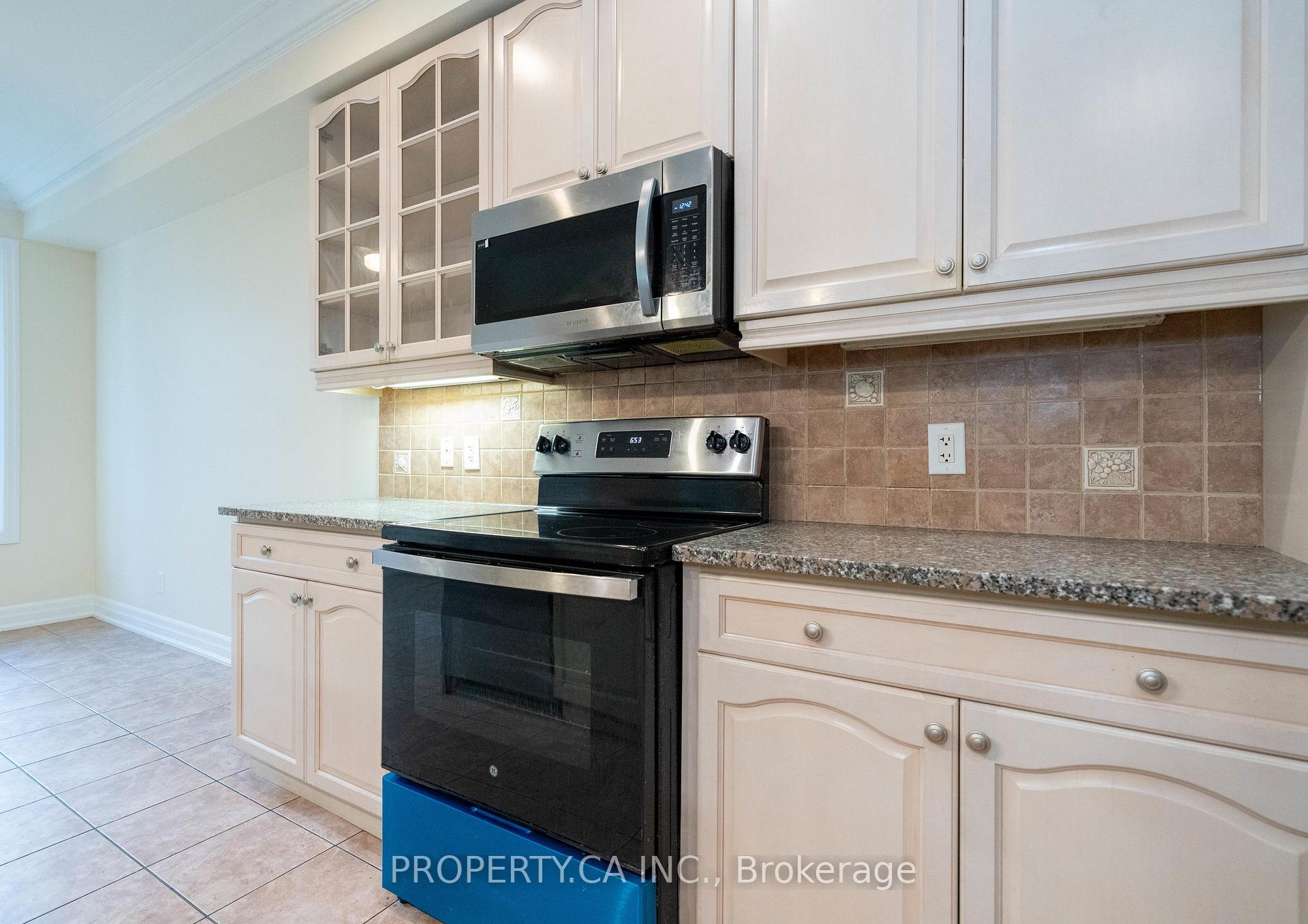 Photo 18 of 36 Bardoe Crescent, Milton, Scott — HOMEH
