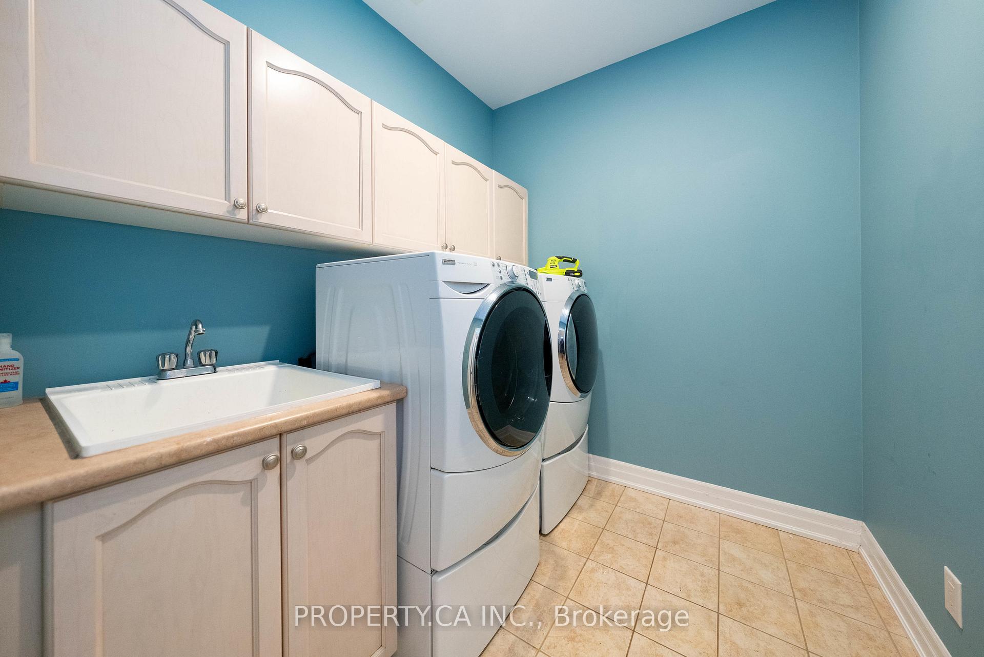 Photo 20 of 36 Bardoe Crescent, Milton, Scott — HOMEH