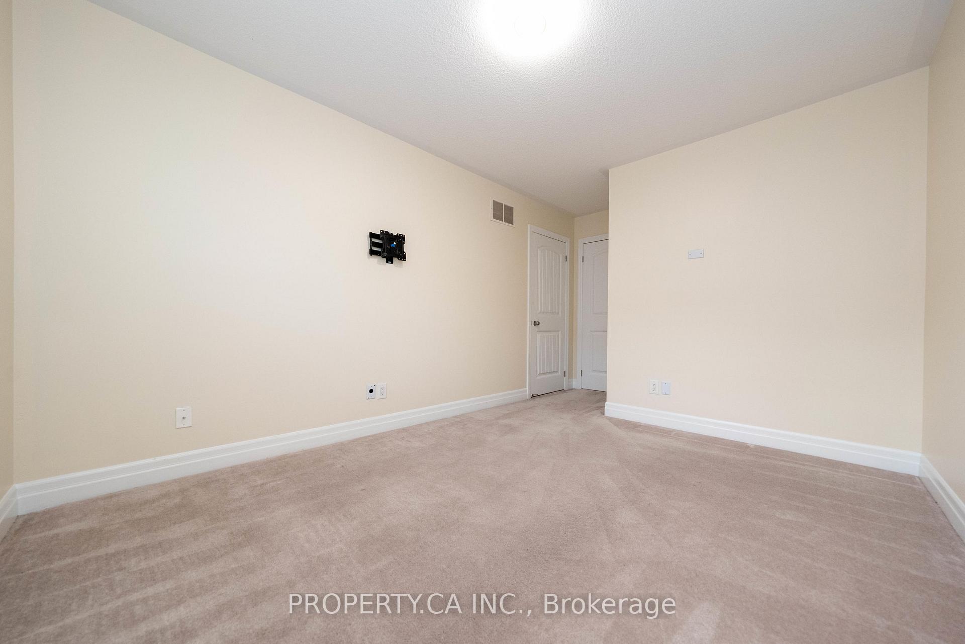 Photo 35 of 36 Bardoe Crescent, Milton, Scott — HOMEH