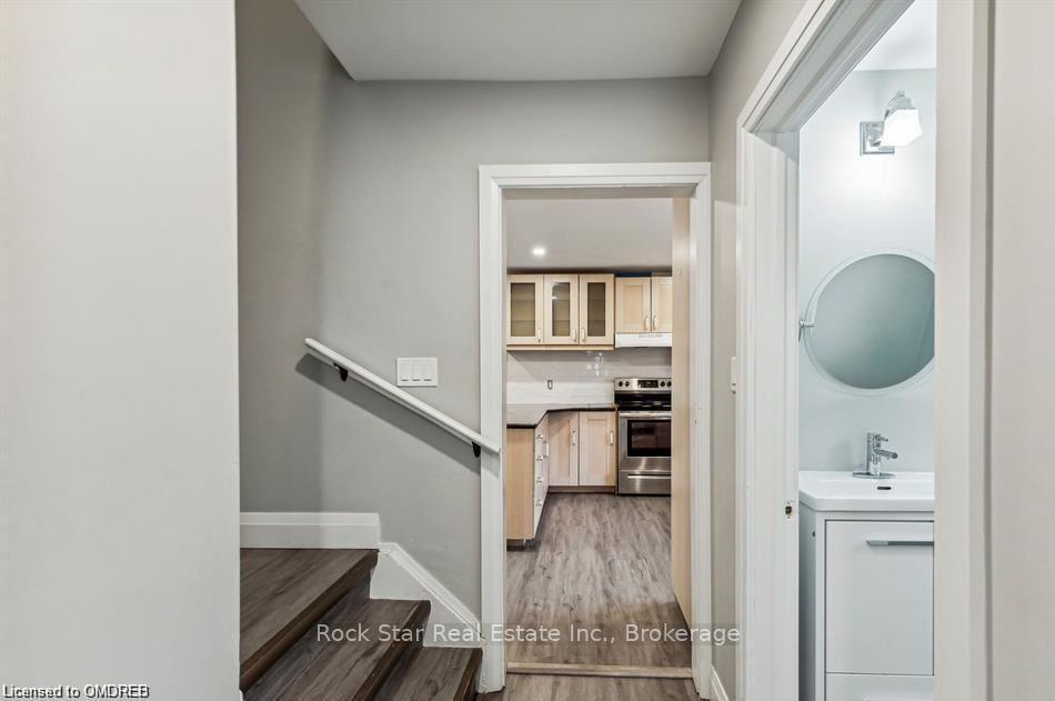Photo 6 of Unit A, 131 Bell Avenue, Hamilton, Bartonville — HOMEH