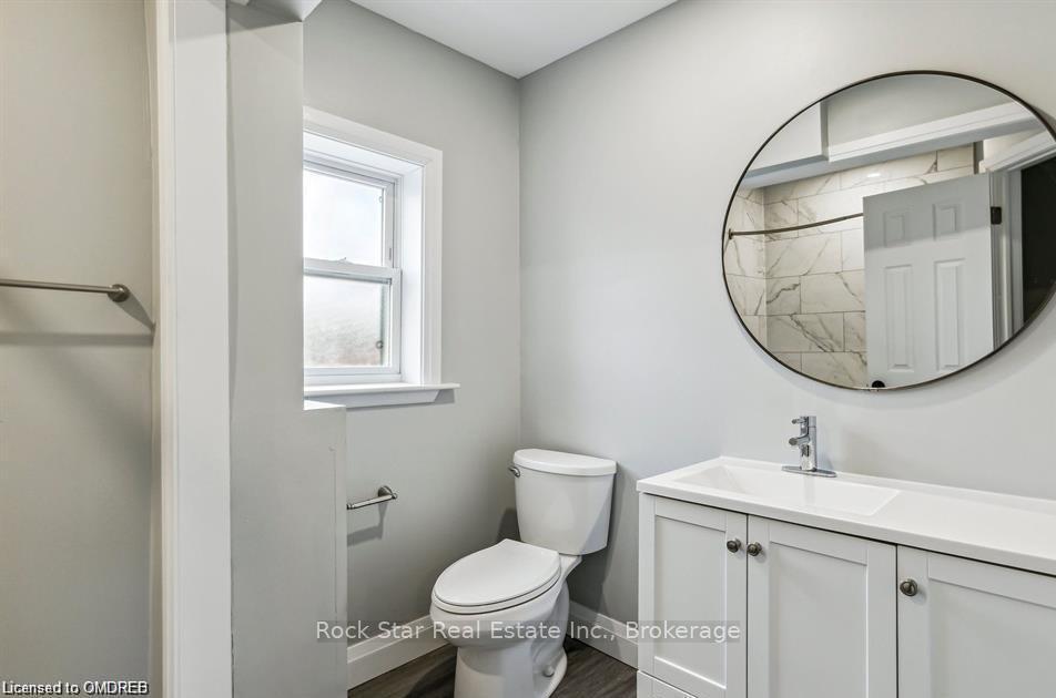 Photo 16 of Unit A, 131 Bell Avenue, Hamilton, Bartonville — HOMEH