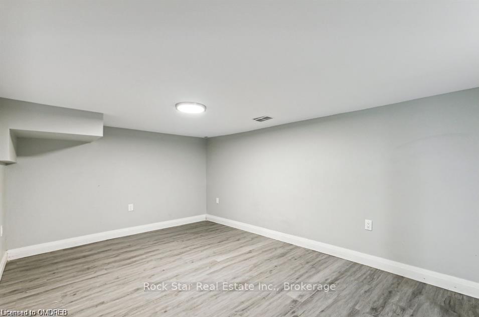 Photo 17 of Unit A, 131 Bell Avenue, Hamilton, Bartonville — HOMEH