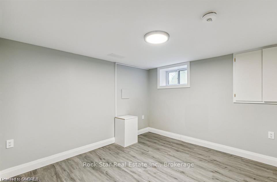 Photo 20 of Unit A, 131 Bell Avenue, Hamilton, Bartonville — HOMEH