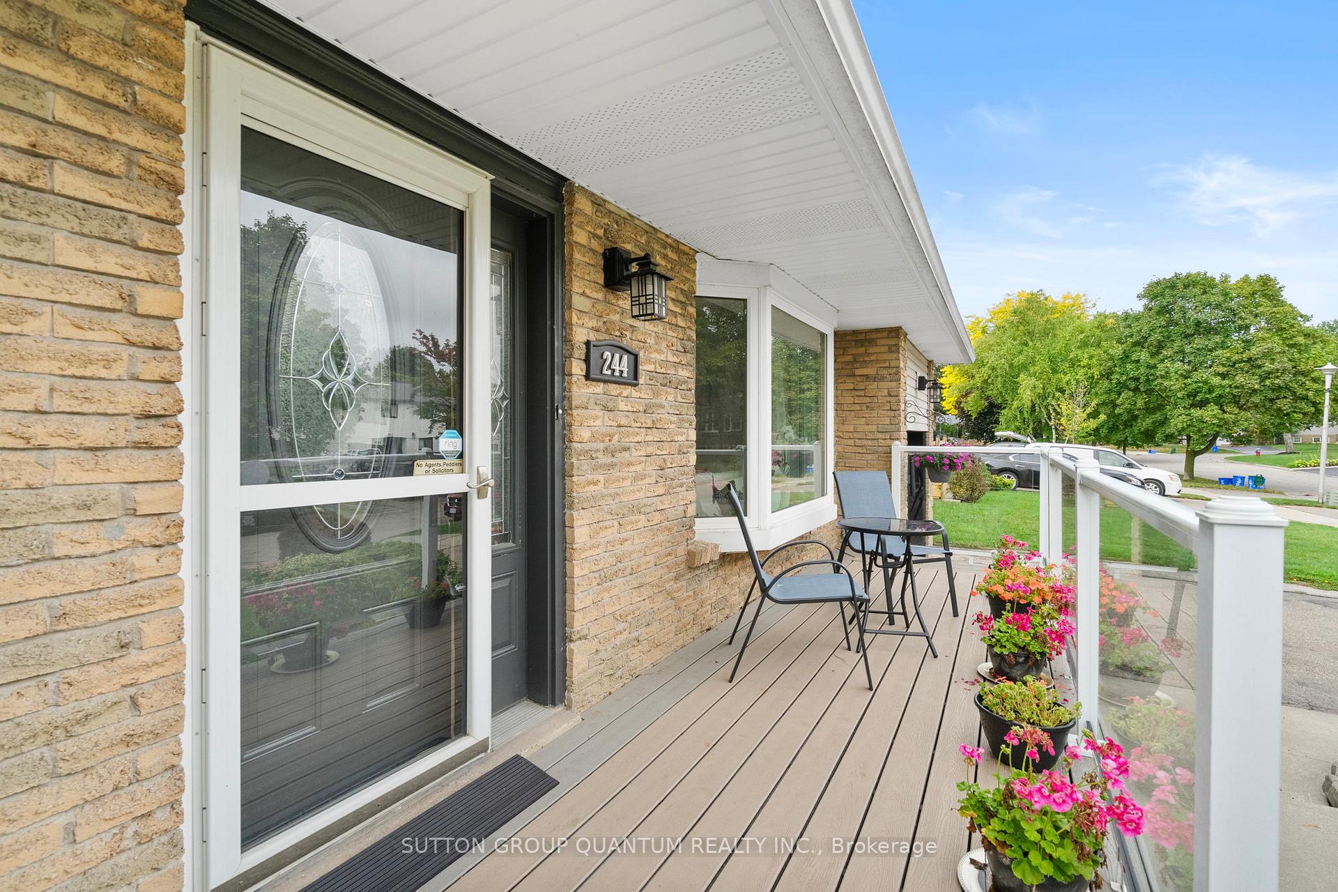 Photo 5 of 244 Bousfield Crescent, Milton, Dorset Park — HOMEH
