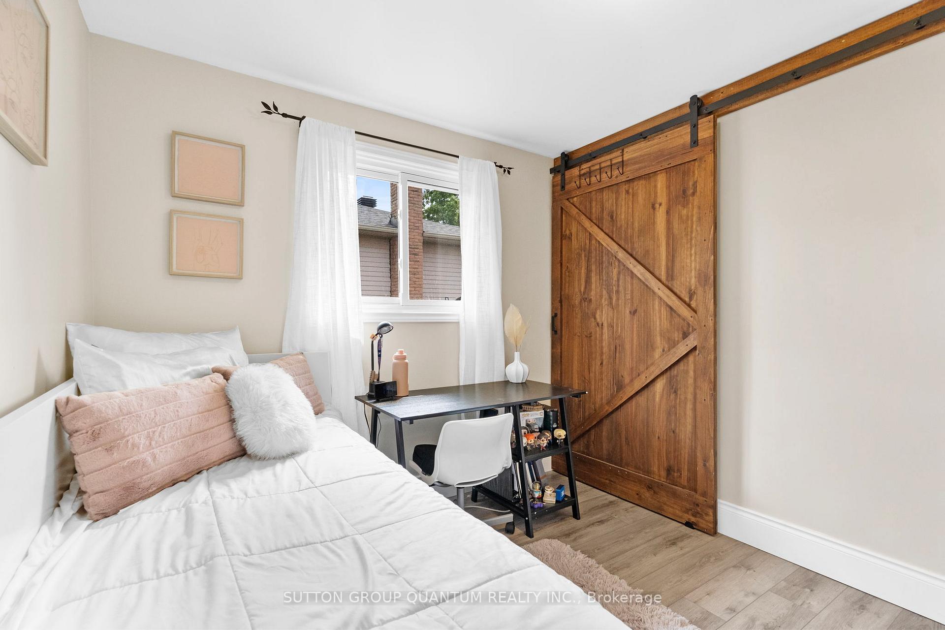 Photo 21 of 244 Bousfield Crescent, Milton, Dorset Park — HOMEH