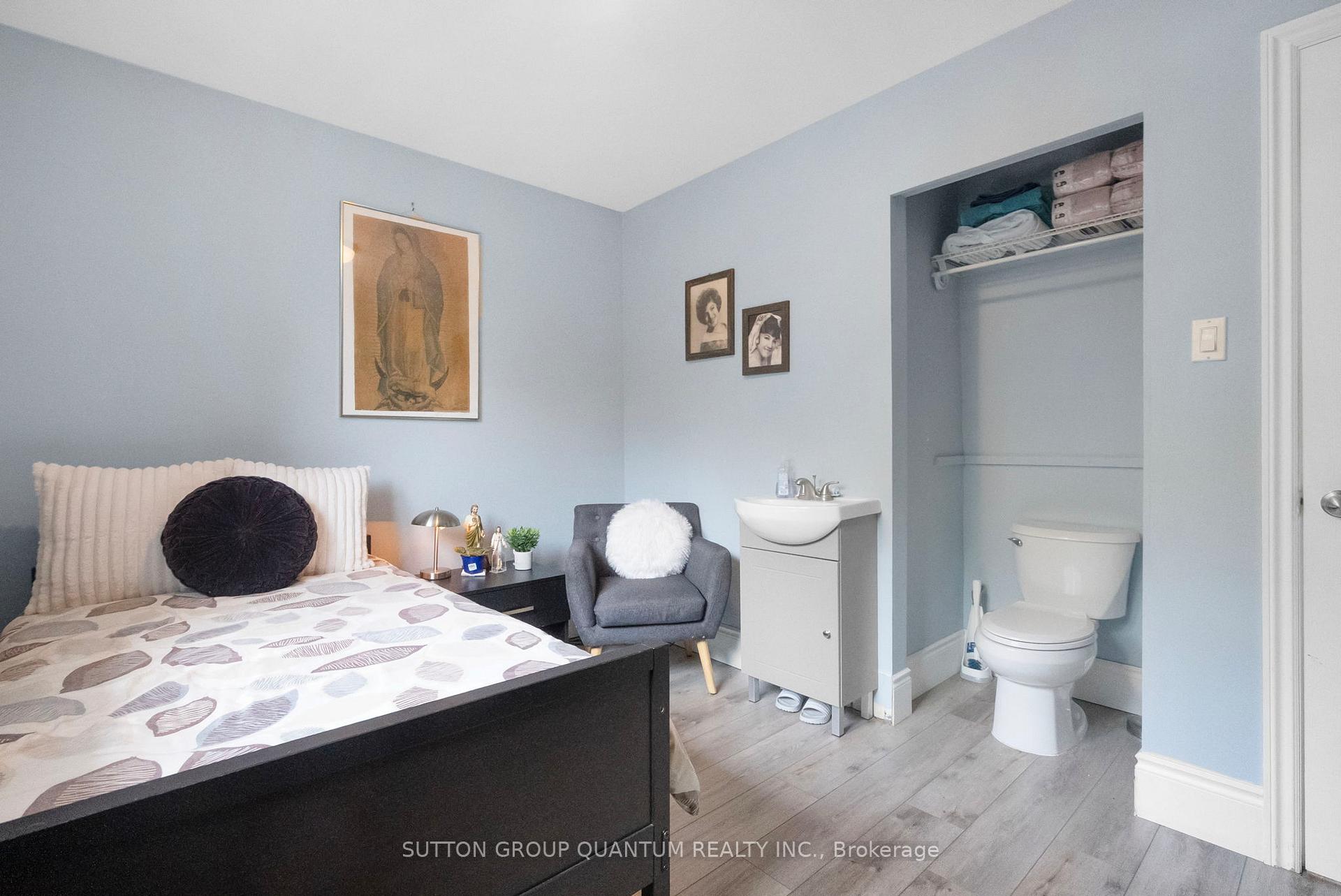 Photo 23 of 244 Bousfield Crescent, Milton, Dorset Park — HOMEH