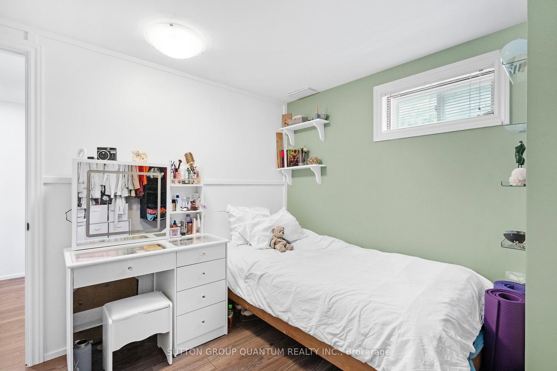 Photo 36 of 244 Bousfield Crescent, Milton, Dorset Park — HOMEH