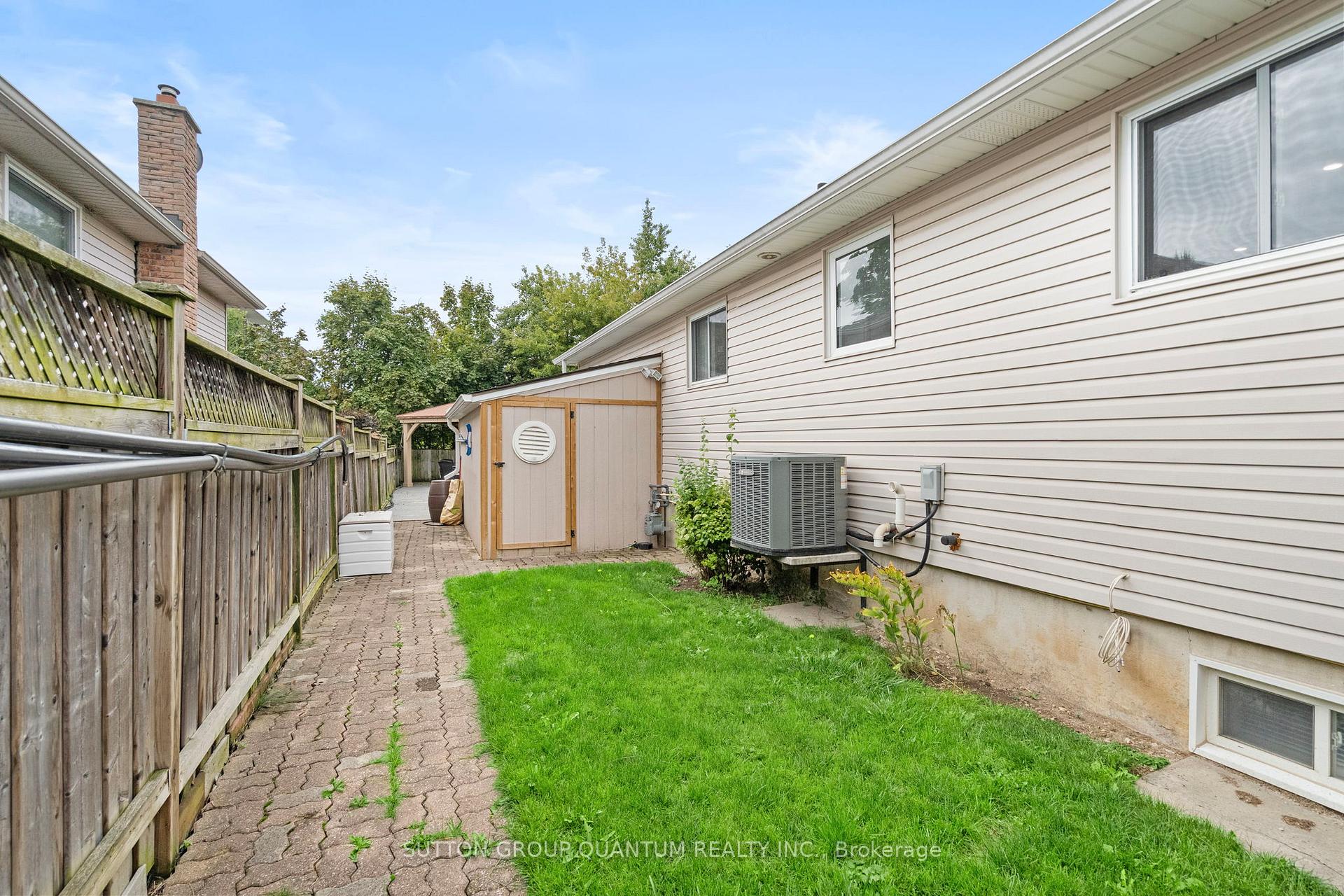 Photo 45 of 244 Bousfield Crescent, Milton, Dorset Park — HOMEH