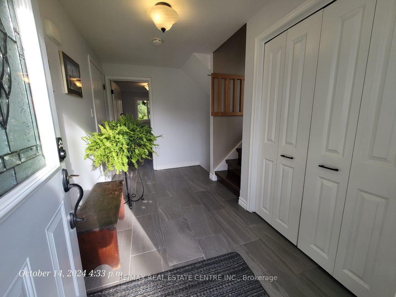 Photo 3 of 18 Dreger Avenue, Kitchener — HOMEH